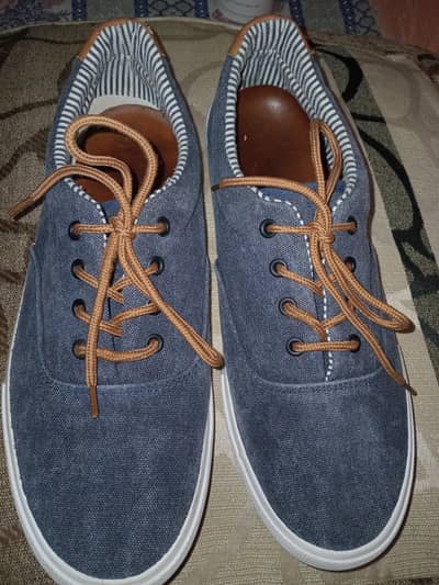 Men’s Casual Shoes
