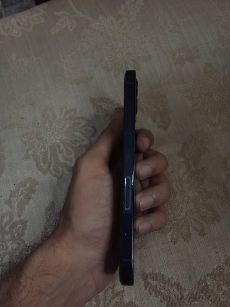 Apple iPhone 12 5