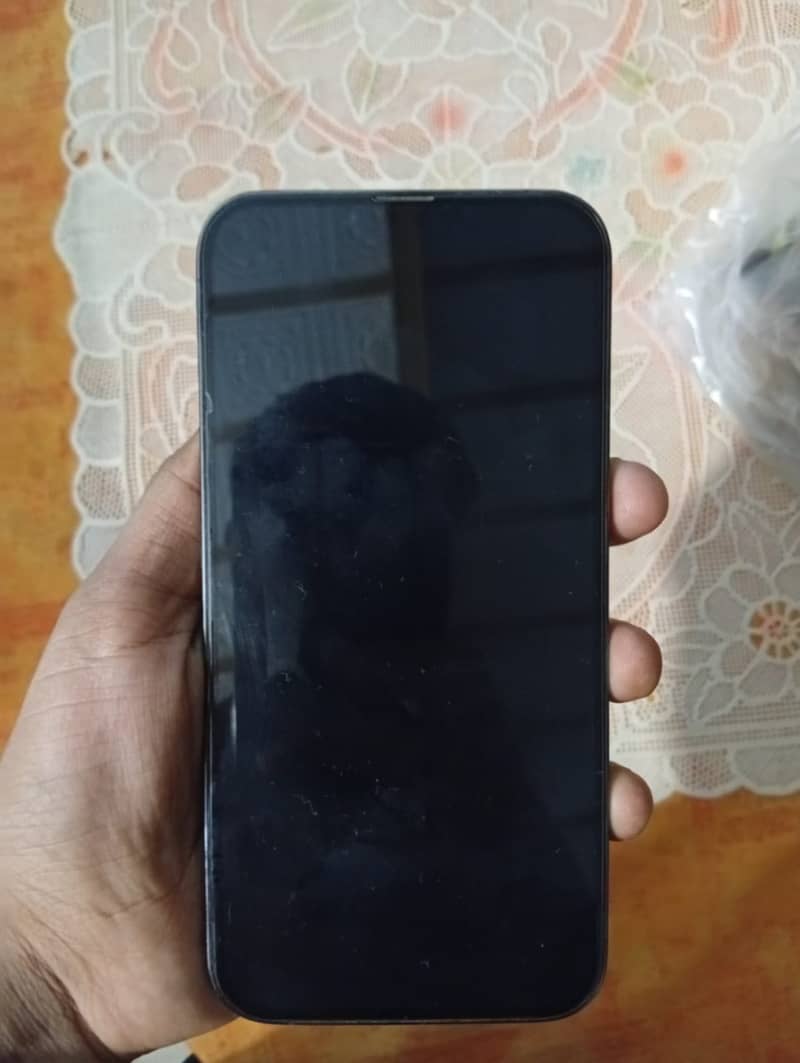 Apple iPhone 13 Pro Max 4