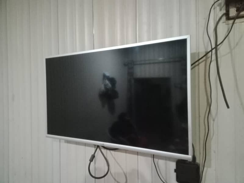 Android led TV 1