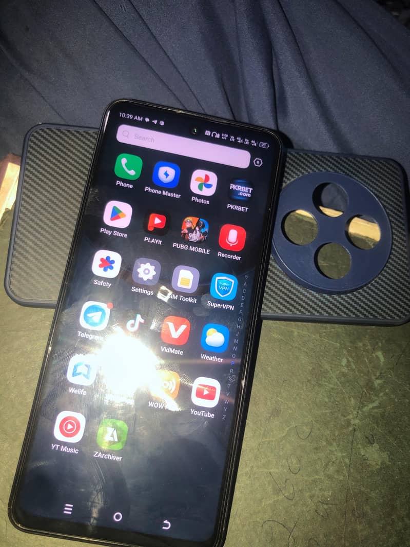 Tecno Spark 30 1