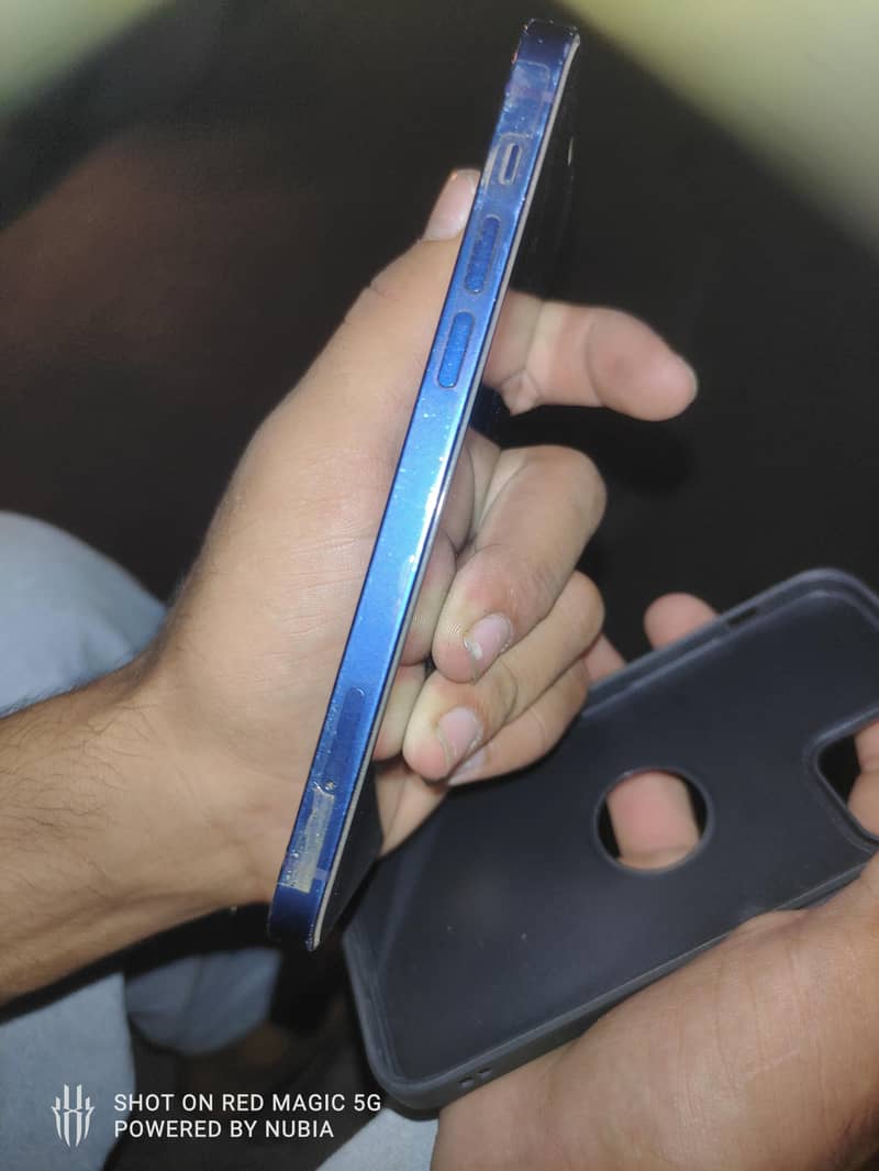 Apple iPhone 12 2