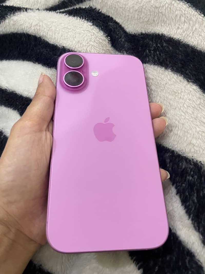 Apple iPhone 16 2