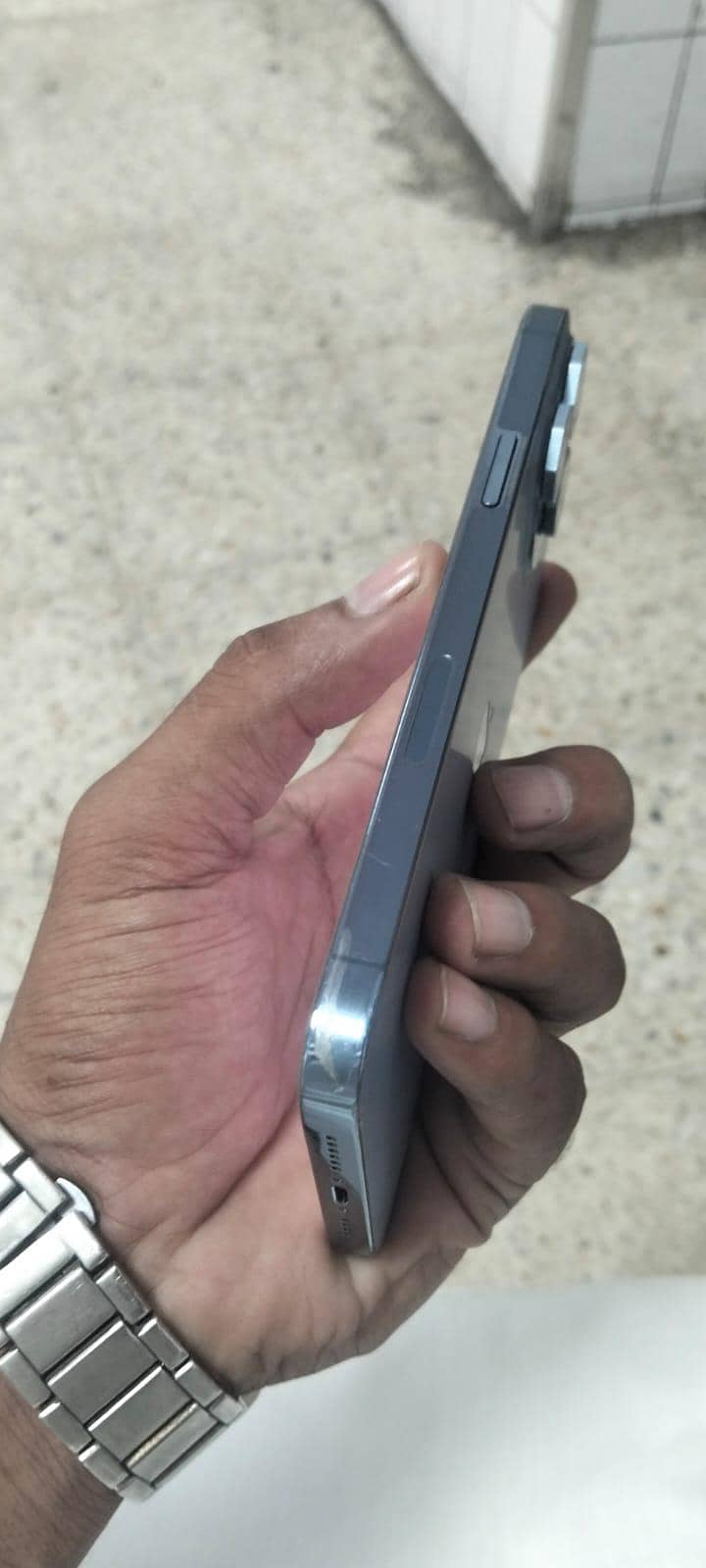 Apple iPhone 13 Pro Max 2