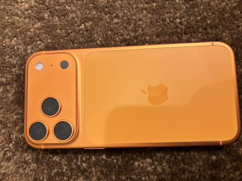 Apple iPhone 17 Pro Max 0
