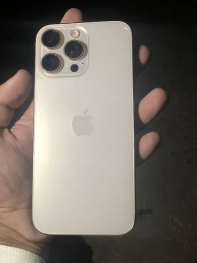 Apple iPhone 16 Pro Max