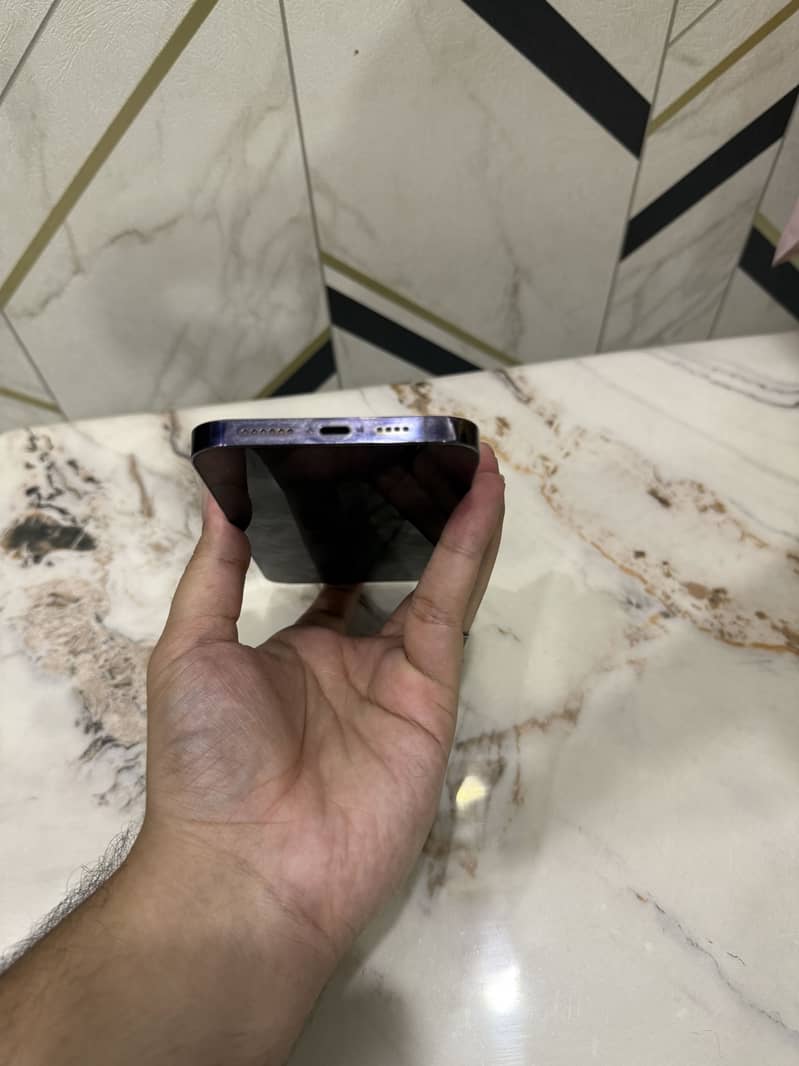 Apple iPhone 14 Pro Max 1