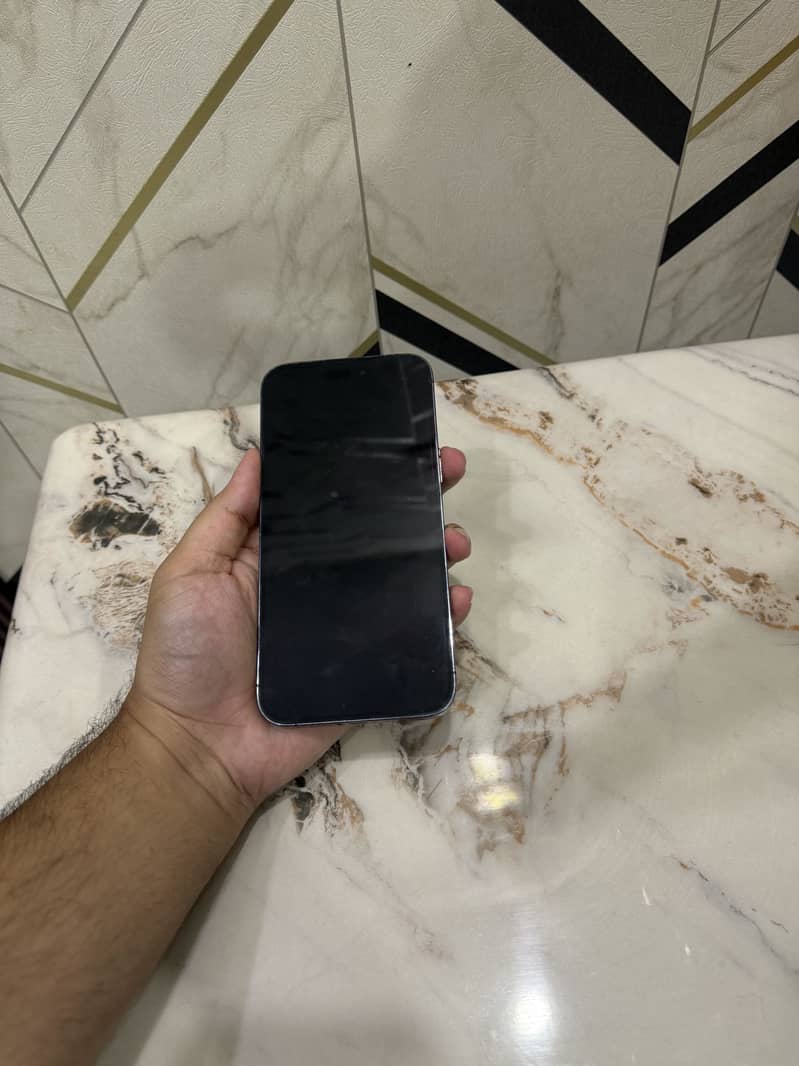 Apple iPhone 14 Pro Max 2