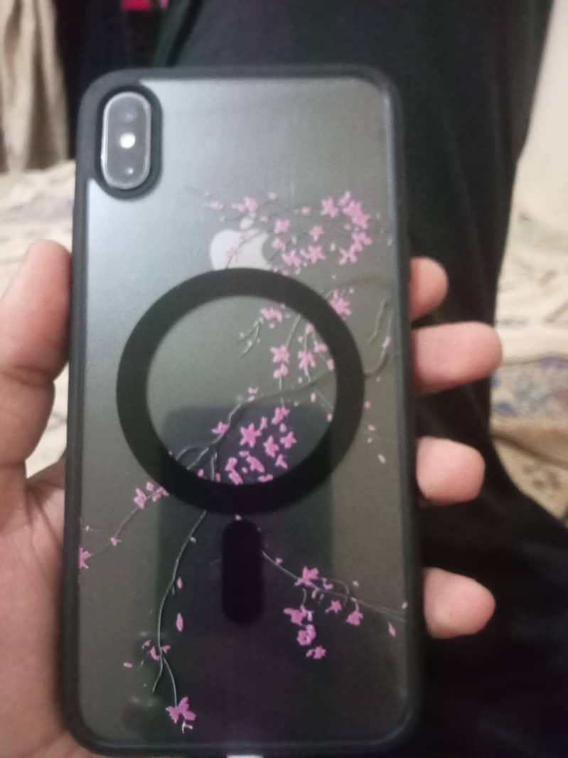 Apple iPhone XS Max 0