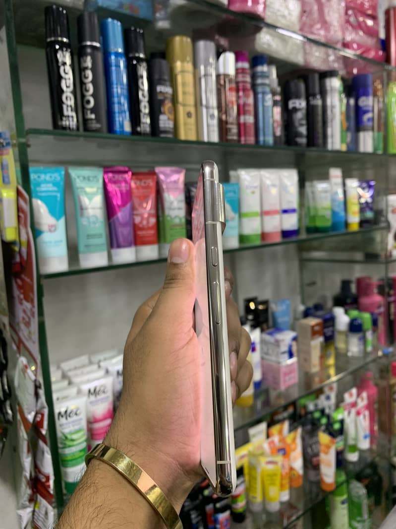 Google Pixel 8 Pro 2