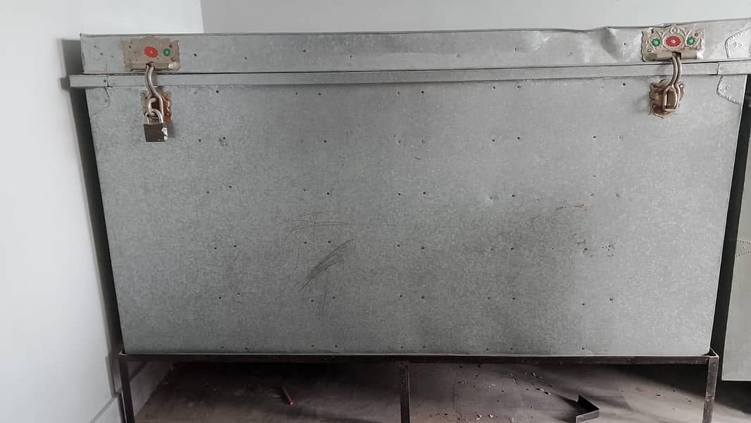 peti /trunk without stand 0