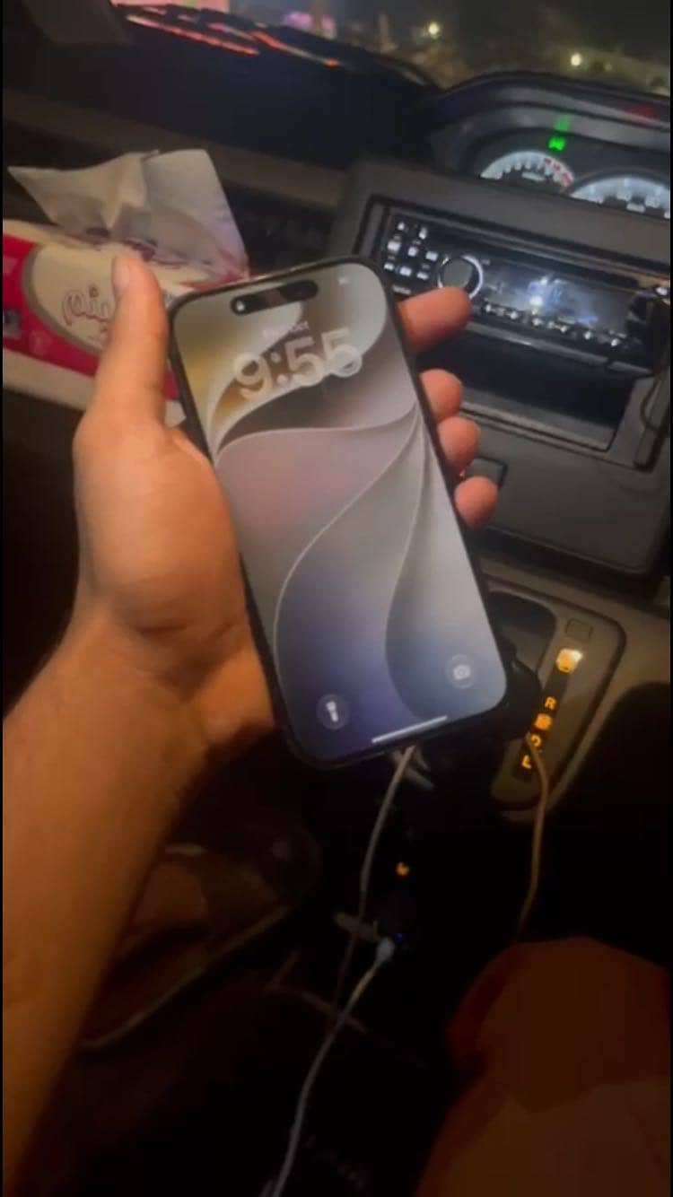 Apple iPhone 15 4