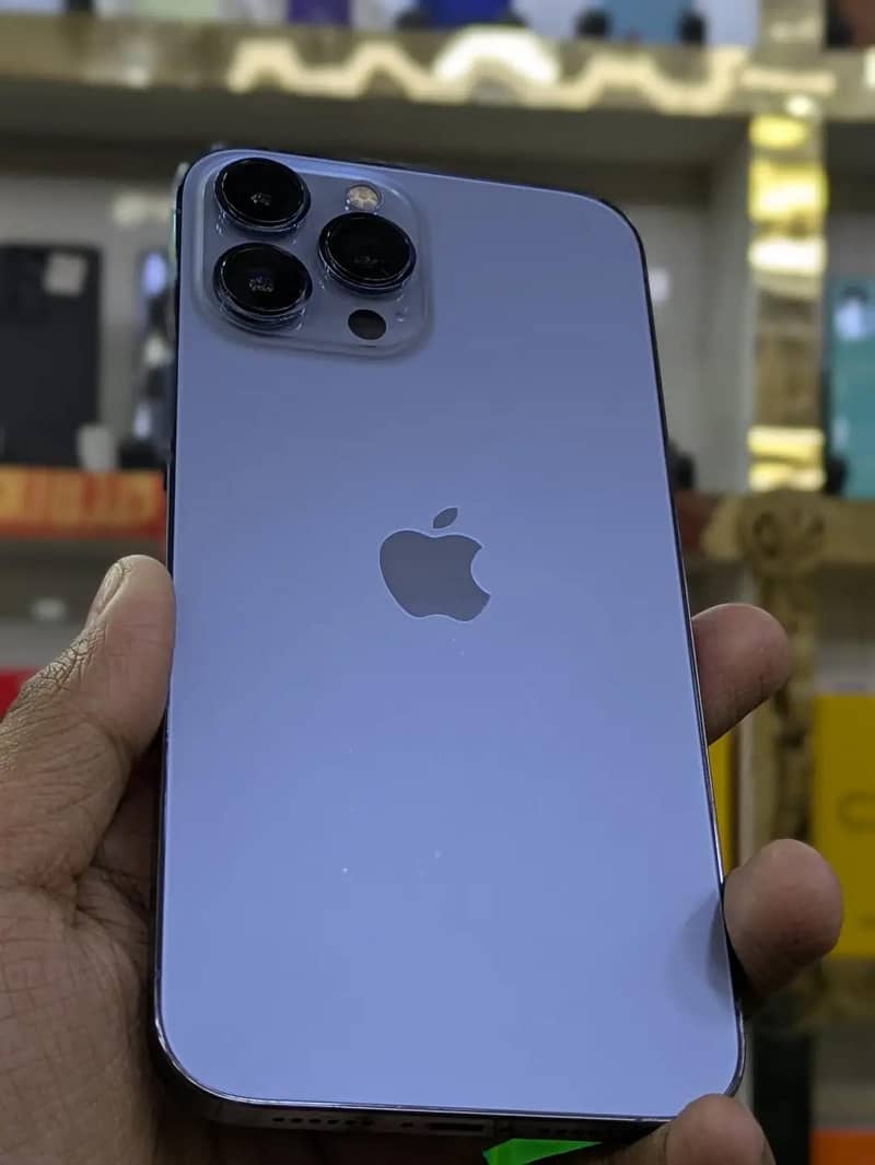 Apple iPhone 13 Pro Max 4