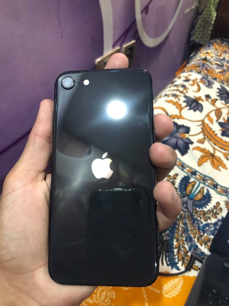 Apple iPhone SE 0