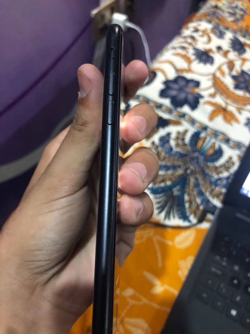Apple iPhone SE 2