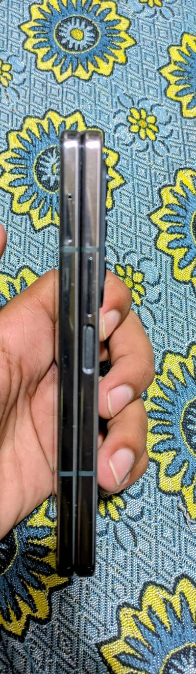 Samsung Mobile Z Fold 4