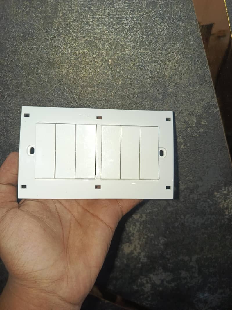 wall light switch 0