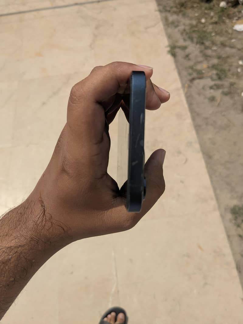 Apple iPhone 12 Pro Max 4