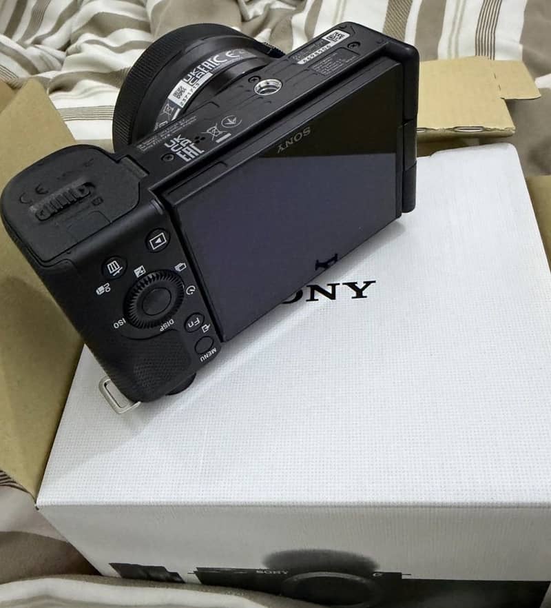 Sony ZV-E10 0