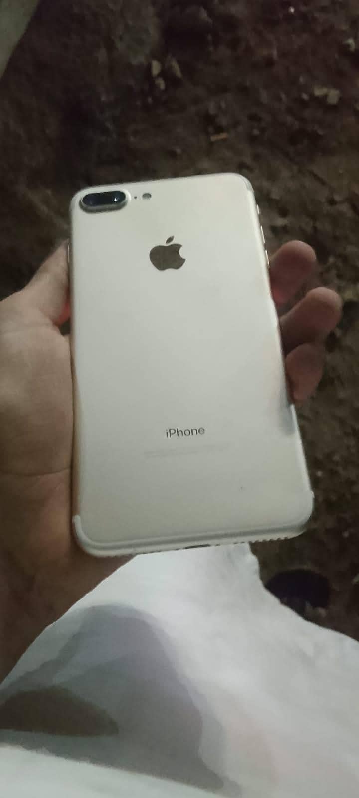 Apple iPhone 7 Plus 0