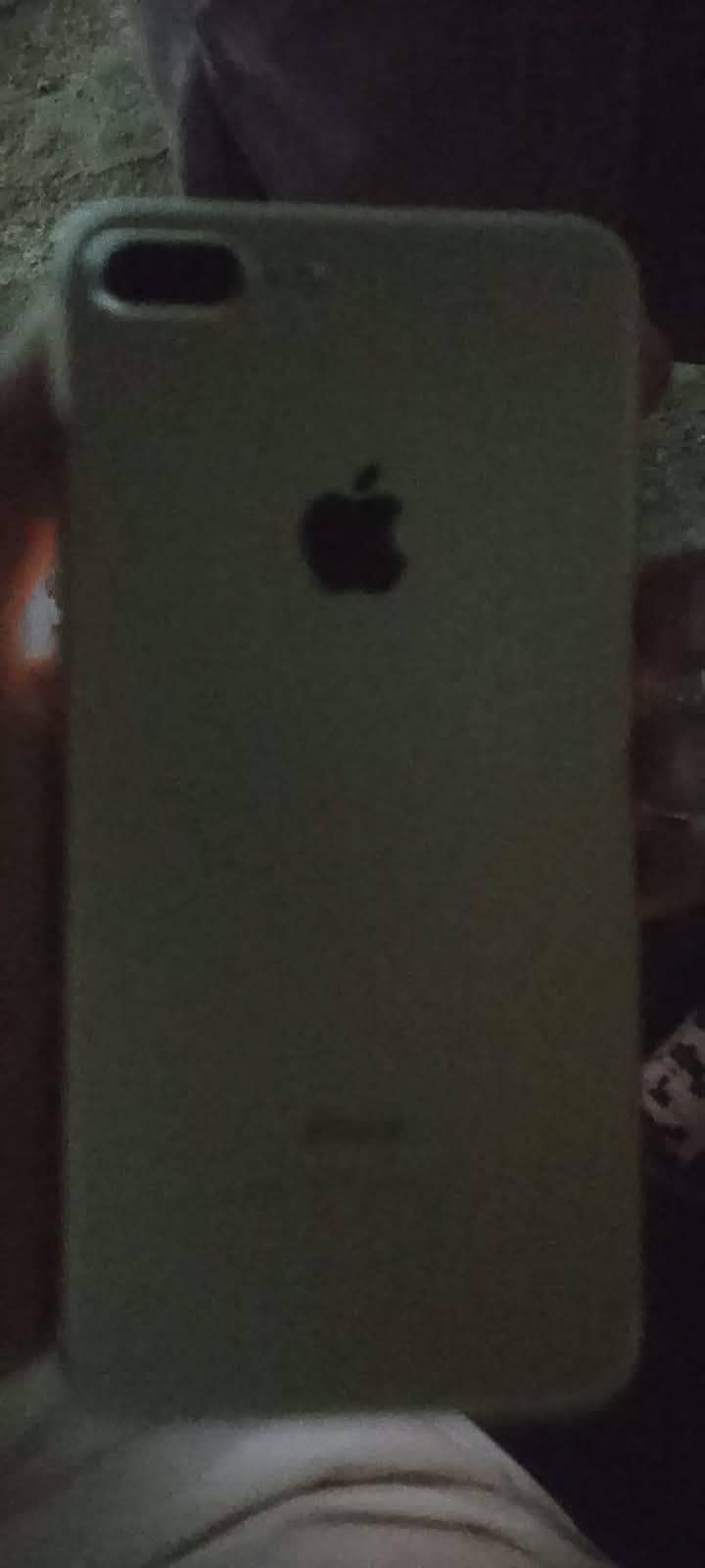 Apple iPhone 7 Plus 3
