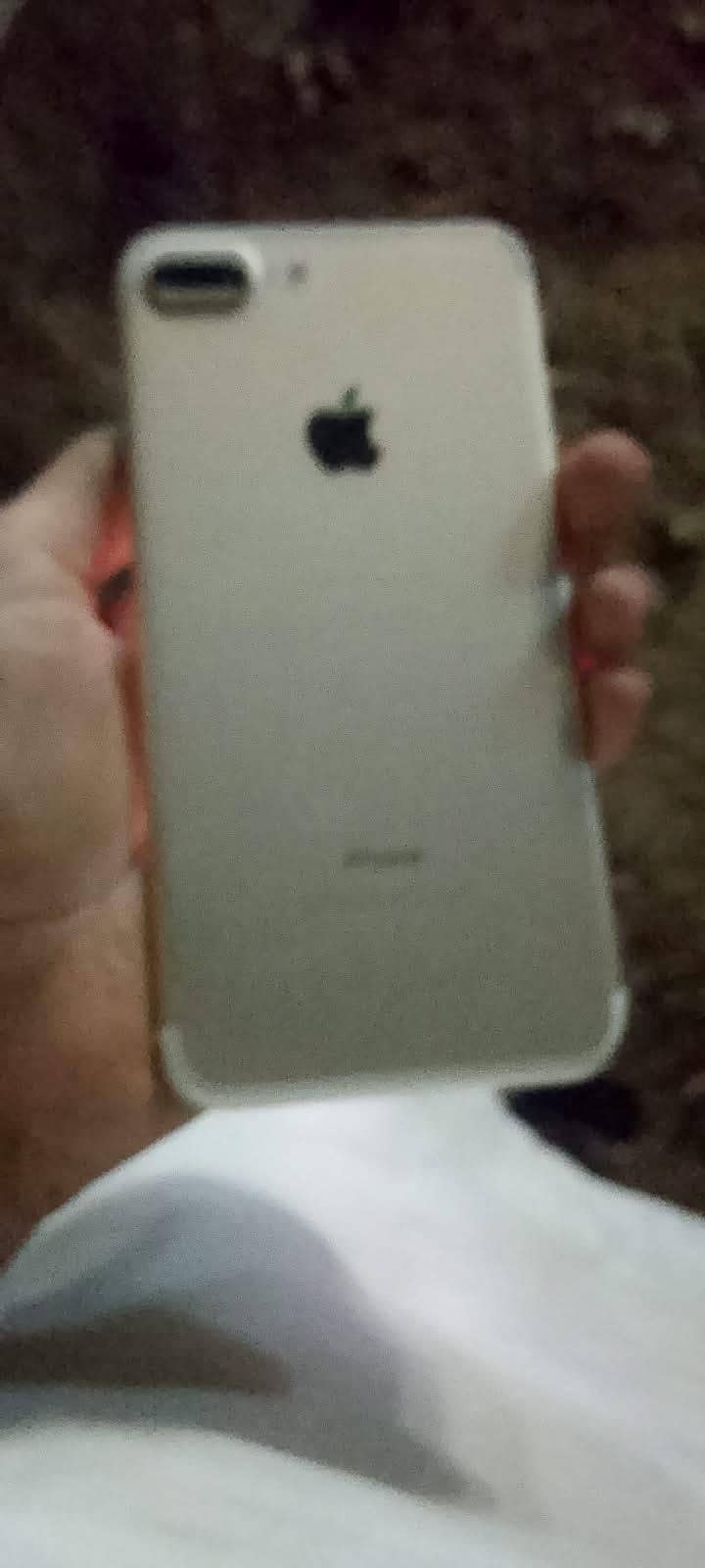 Apple iPhone 7 Plus 6