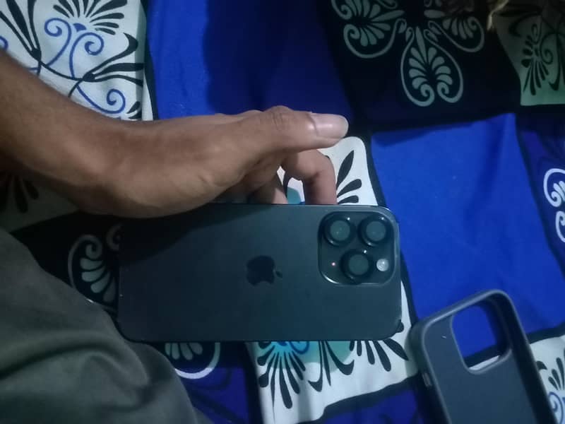 Apple iPhone 14 Pro 1