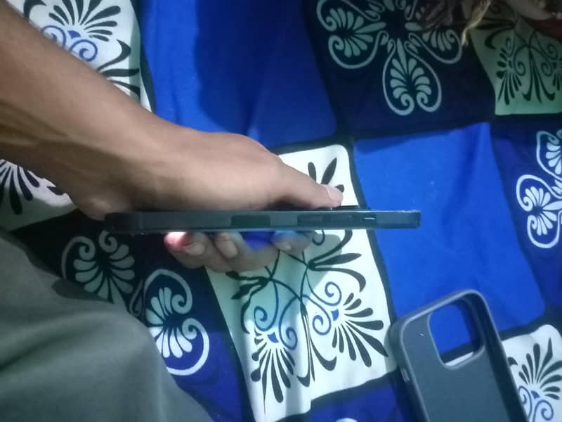 Apple iPhone 14 Pro 4