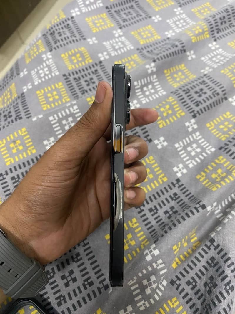 Apple iPhone 14 Pro 4