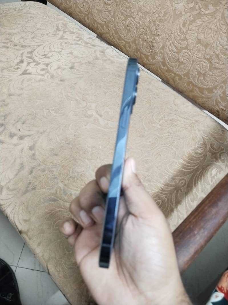Apple iPhone 12 Pro Max 5