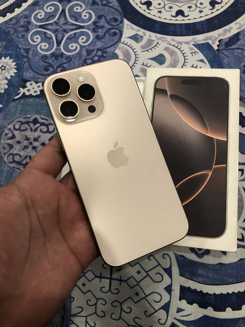 Apple iPhone 16 Pro Max 2