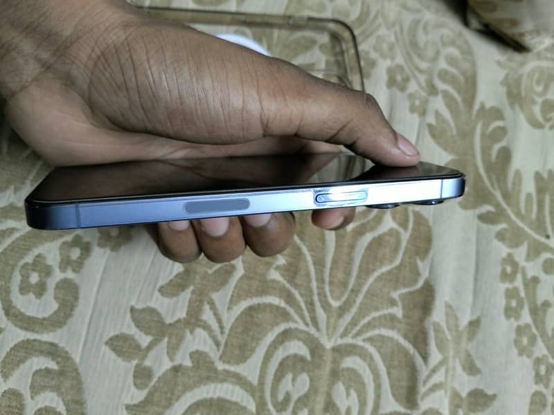 Apple iPhone 13 Pro 1