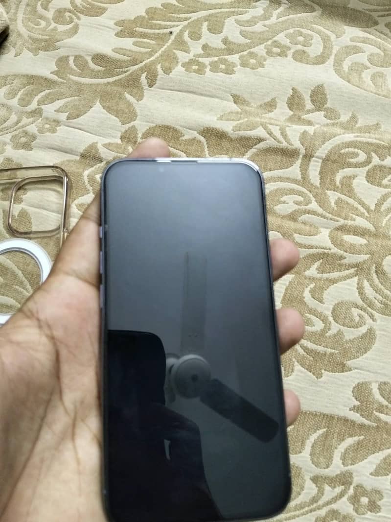 Apple iPhone 13 Pro 2