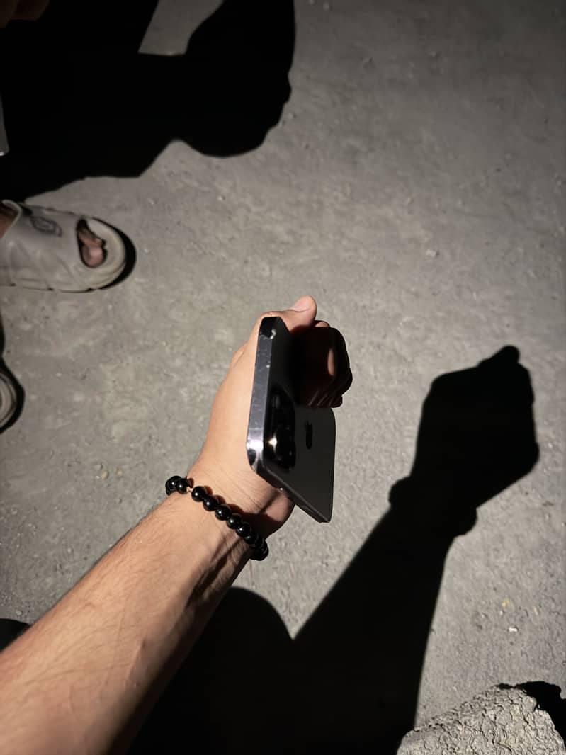 Apple iPhone 14 Pro Max 3