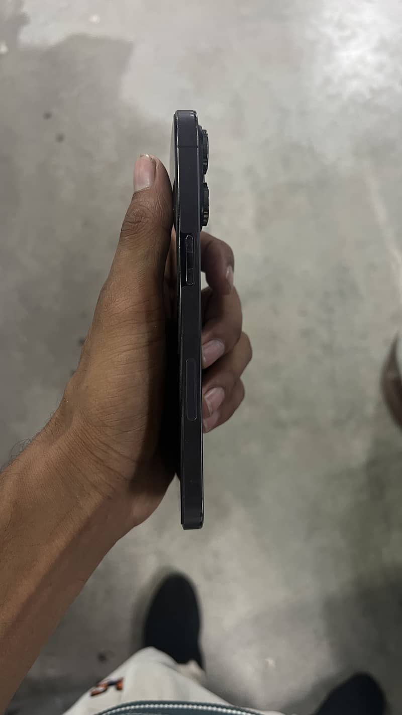 Apple iPhone 14 Pro Max 2