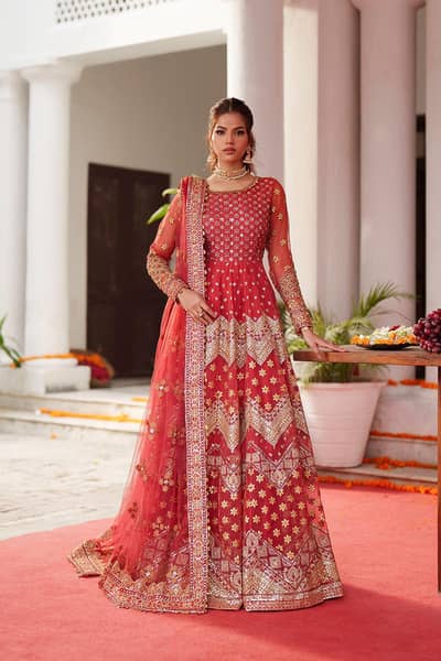 Maxi of Mariam and Maria Brand