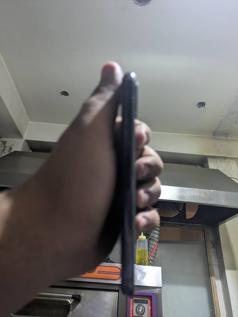 Apple iPhone X 3