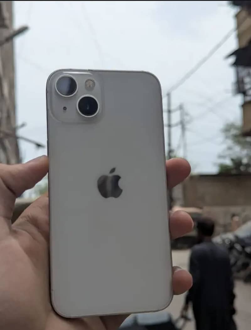 Apple iPhone 13 5