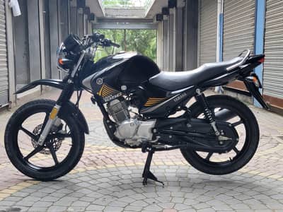 Yamaha YBR G 2025