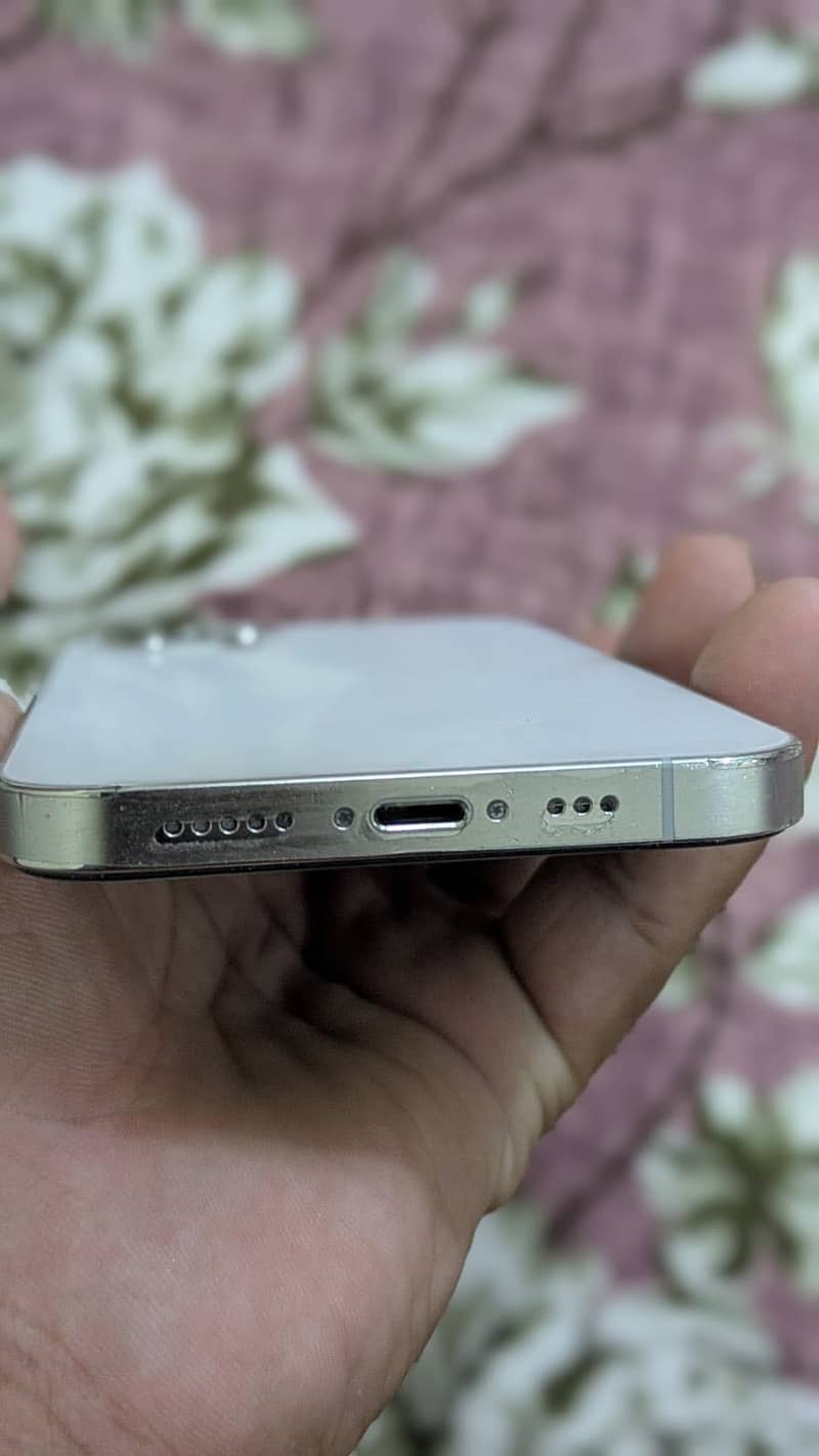 Apple iPhone 12 Pro 2