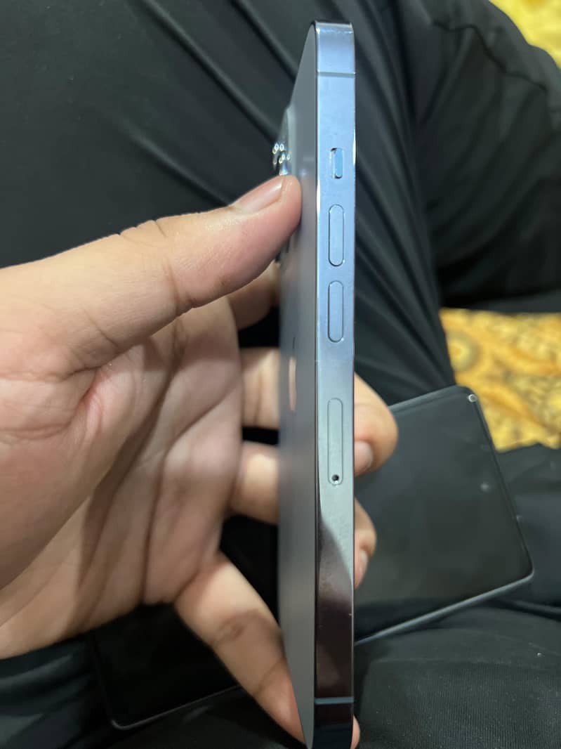 Apple iPhone 13 Pro 1