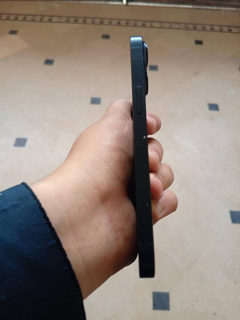 Apple iPhone 14 1
