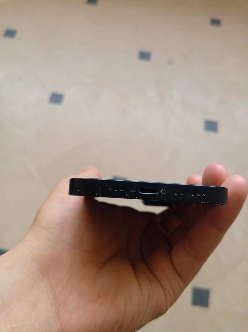 Apple iPhone 14 3