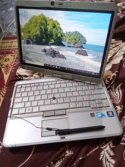 hp elitebook core i5 , SSD, touchscreen, pen, 2 hours Battery