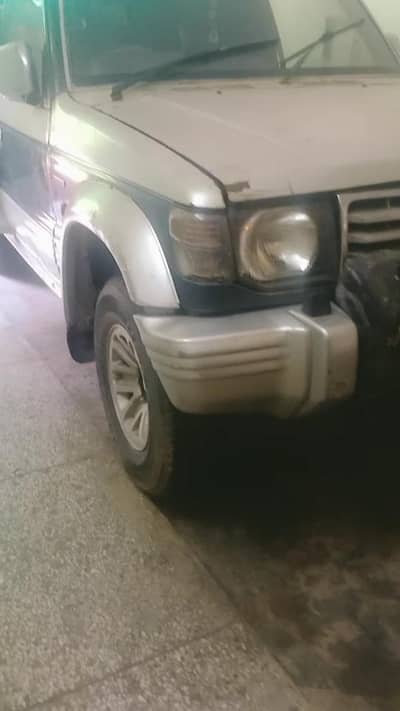 Pajero 1990 just body no frame no engine gear