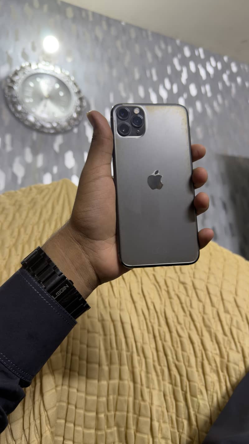 Apple iPhone 11 Pro Max 1
