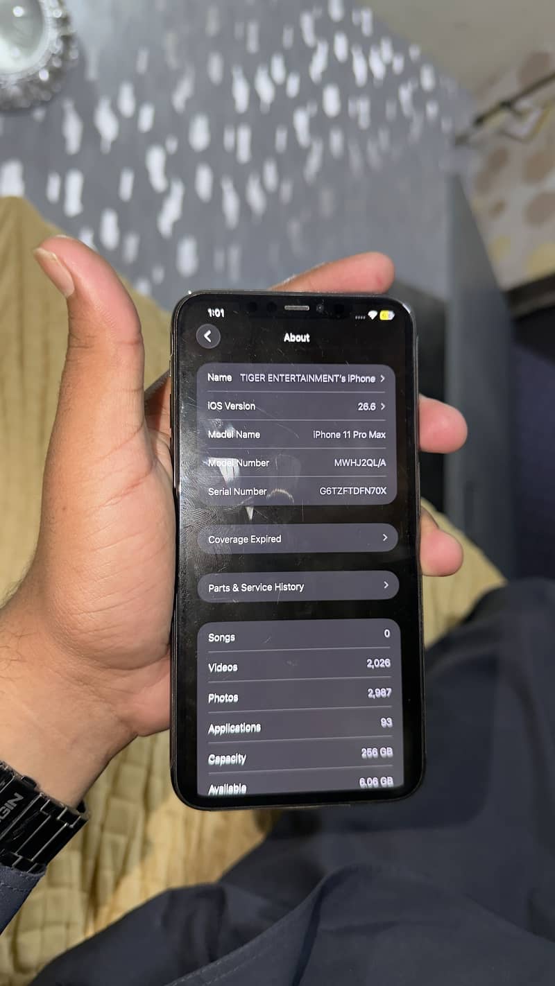 Apple iPhone 11 Pro Max 13