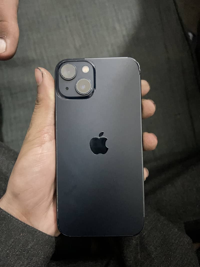 Apple iPhone 13 4