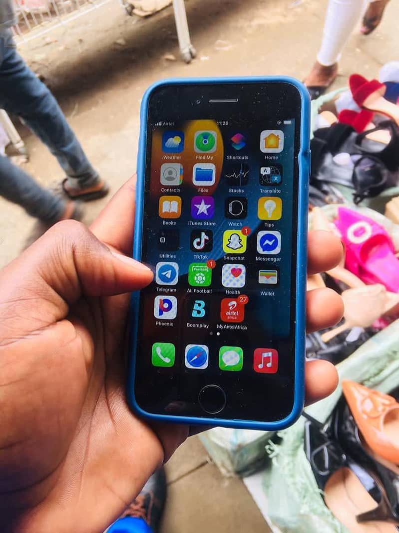 Apple iPhone 7 2