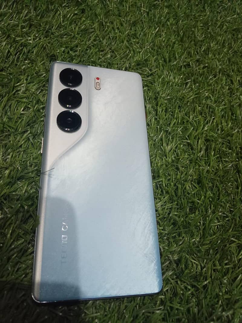 Tecno CAMON 40 Pro 2